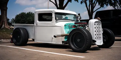 Lowered pickup, open exhaust